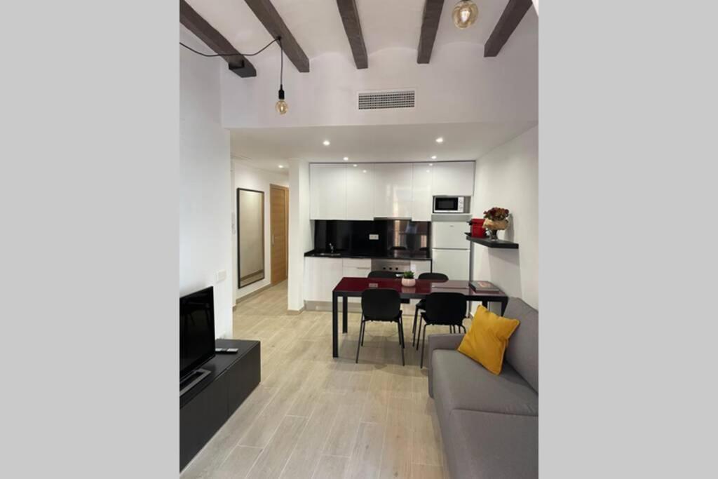 Casa Ferrers Piso 2 Piso Reformado En El Casco Antiguo De Tarragona Apartment Exterior photo